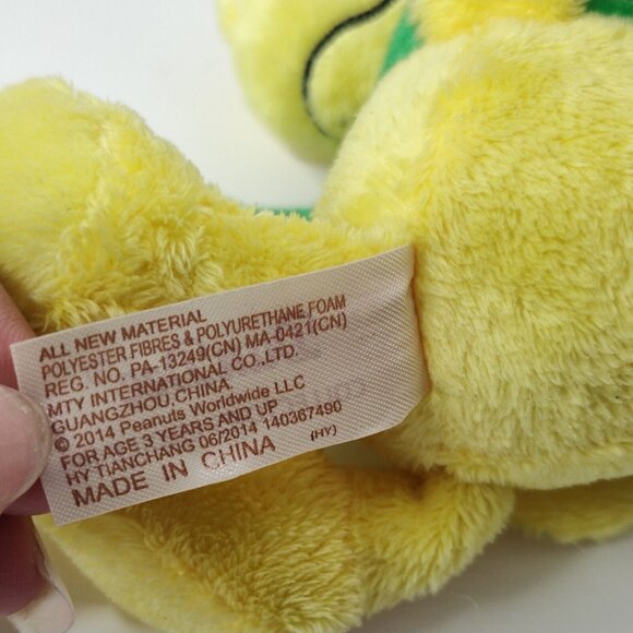 Dan Dee 2014 Yellow Plush Woodstock Bird Stuffed Animal Clip-on Ages 3 & Up - Picture 6 of 6